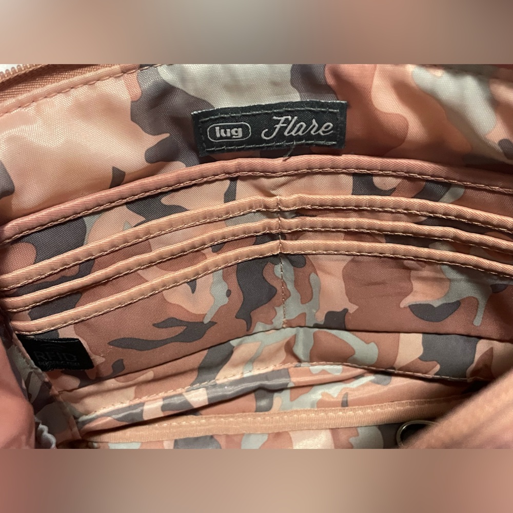 LUG: Flare Crossbody - Picture 4 of 6